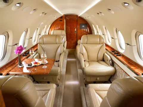 900XP Private Jet Charter, photograph 8