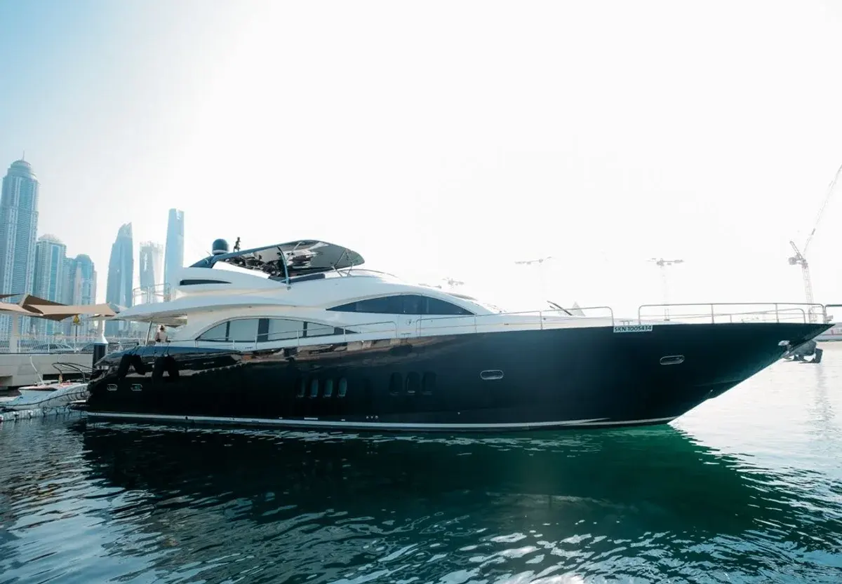 Aarna Yacht Charter in Dubai