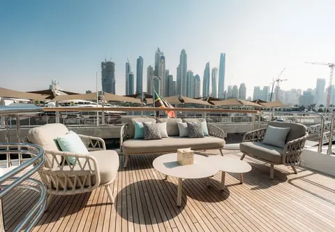Aarna Yacht Charter in Dubai, photograph 6
