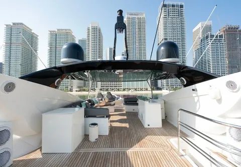 Aarna Yacht Charter in Dubai, photograph 7