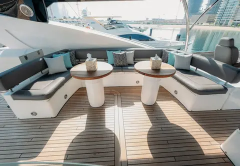 Aarna Yacht Charter in Dubai, photograph 8