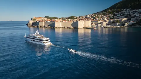 Aeterna Yacht Charter, photograph 11