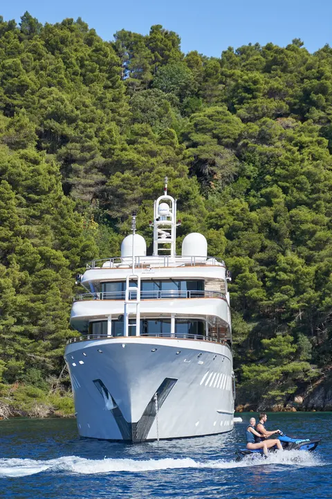 Aeterna Yacht Charter, photograph 3