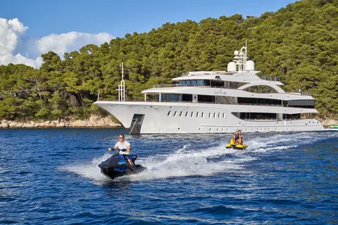 Aeterna Yacht Charter, photograph 6