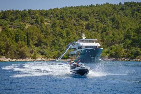 Agape Rose Yacht Charter, photograph 11