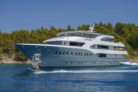Agape Rose Yacht Charter, photograph 9
