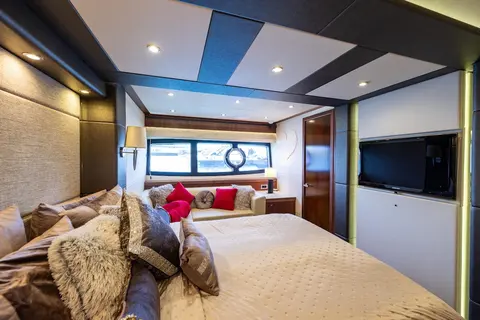 Aino Yacht Charter, photograph 11