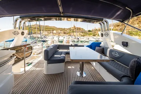Aino Yacht Charter, photograph 2