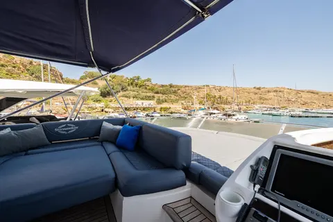 Aino Yacht Charter, photograph 3