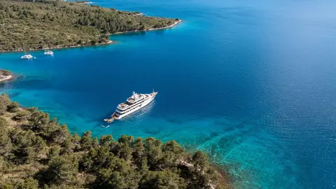 Alfa Mario Yacht Charter, photograph 10