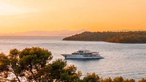 Alfa Mario Yacht Charter, photograph 11