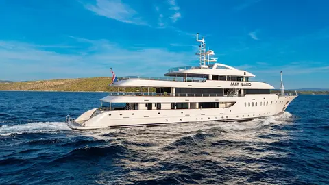 Alfa Mario Yacht Charter, photograph 3