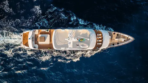 Alfa Mario Yacht Charter, photograph 4