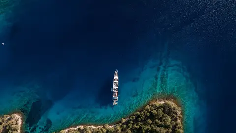 Alfa Mario Yacht Charter, photograph 9