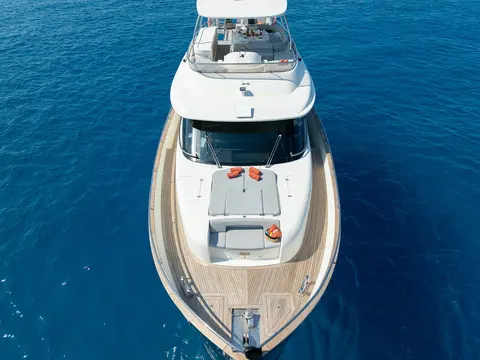 Almar II Yacht Charter, photograph 5
