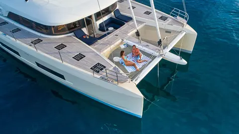 Amada Mia Yacht Charter, photograph 3