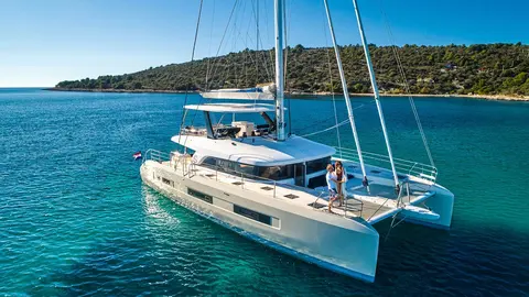 Amada Mia Yacht Charter, photograph 5