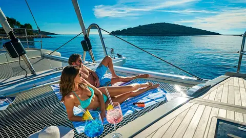 Amada Mia Yacht Charter, photograph 8