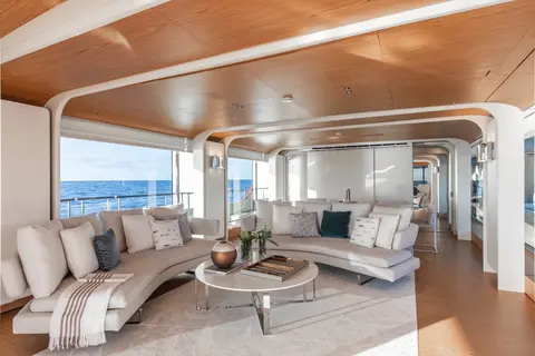 Angel Yacht Charter, photograph 9