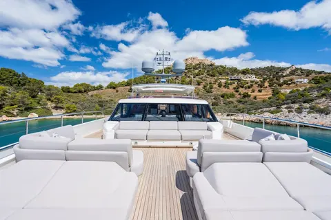 Antheya III Yacht Charter, photograph 10