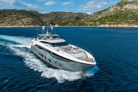 Antheya III Yacht Charter, photograph 3