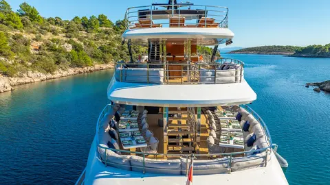 Argo Yacht Charter, photograph 11