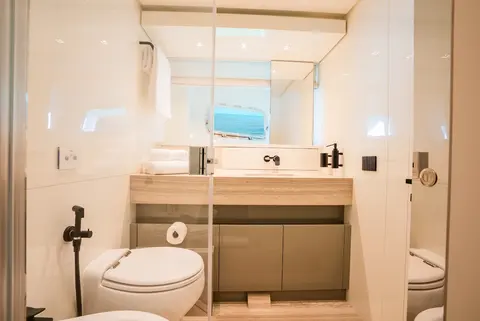 Astrimare II Yacht Charter, photograph 2