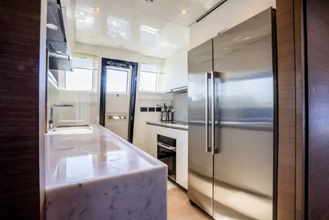 Astrimare II Yacht Charter, photograph 3
