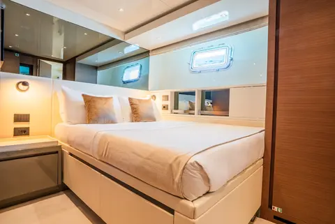 Astrimare II Yacht Charter, photograph 7