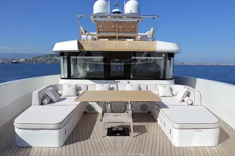 Athena I Yacht Charter, photograph 10