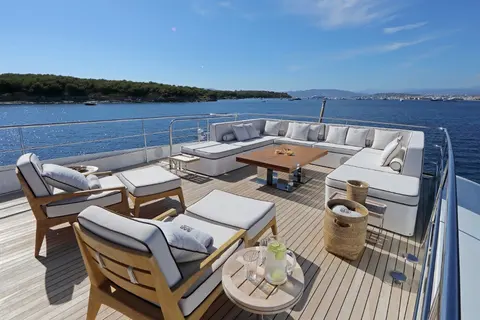 Athena I Yacht Charter, photograph 6
