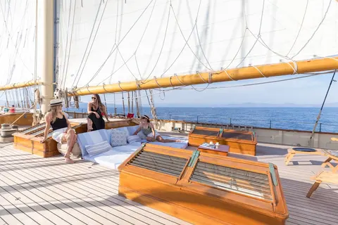 Atlantic Yacht Charter, photograph 7
