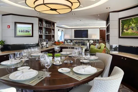 Aurelia Yacht Charter, photograph 10