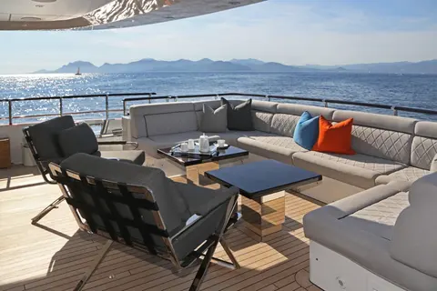 Aurelia Yacht Charter, photograph 6