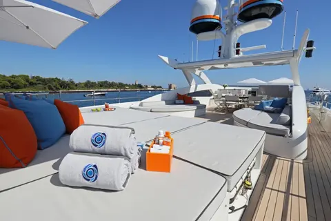 Aurelia Yacht Charter, photograph 7