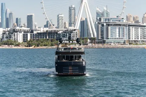 Azimut 100 Jumbo Yacht for Sale, photograph 4