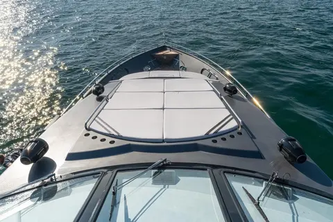 Azimut 100 Jumbo Yacht for Sale, photograph 8