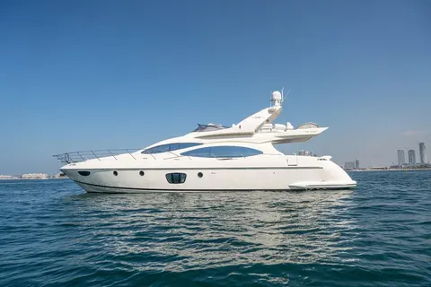 Azimut 68E Yacht for Sale, photograph 2