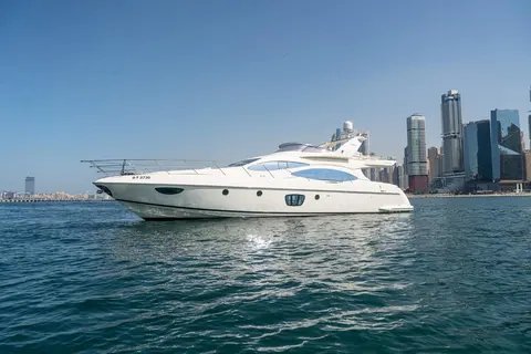 Azimut 68E Yacht for Sale, photograph 3