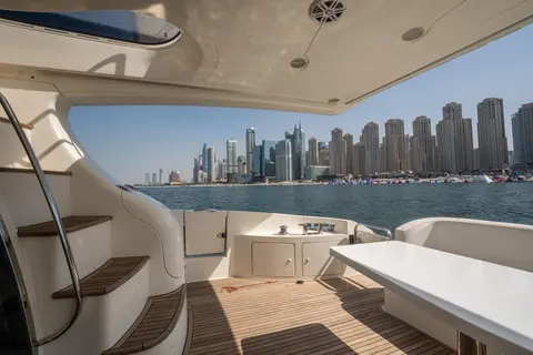 Azimut 68E Yacht for Sale, photograph 7