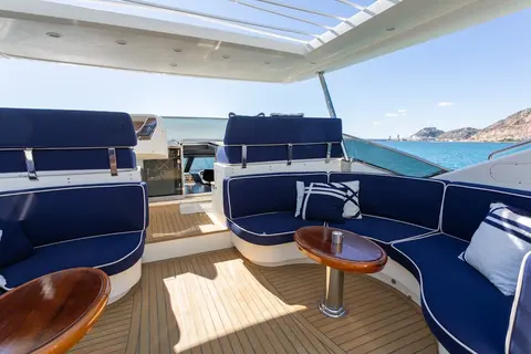 B Two Yacht Charter, photograph 4