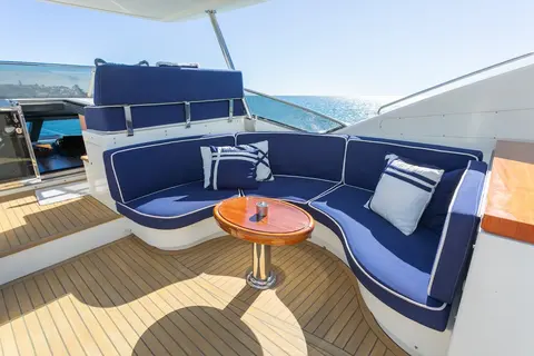 B Two Yacht Charter, photograph 6