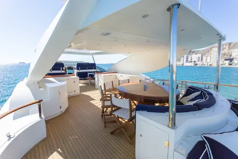 B Two Yacht Charter, photograph 8