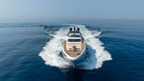 Baccarat Yacht Charter, photograph 3