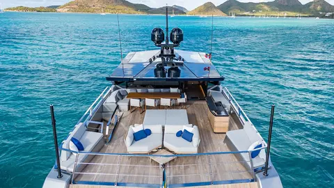Bad Mutha Yacht Charter, photograph 7