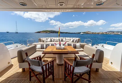 Basad Yacht Charter, photograph 12