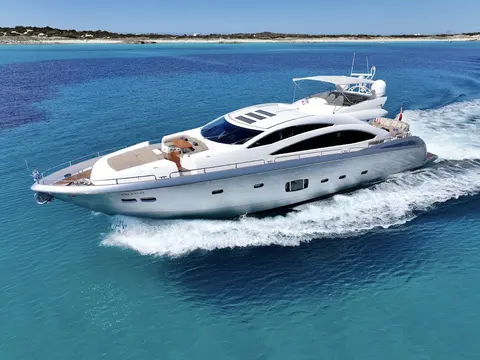 Basad Yacht Charter, photograph 5