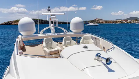 Basad Yacht Charter, photograph 6