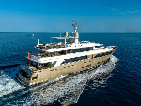 Behike Yacht Charter in Dubai, photograph 2