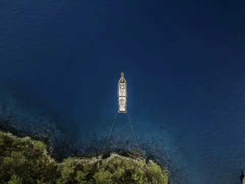 Belgin Sultan Yacht Charter, photograph 5